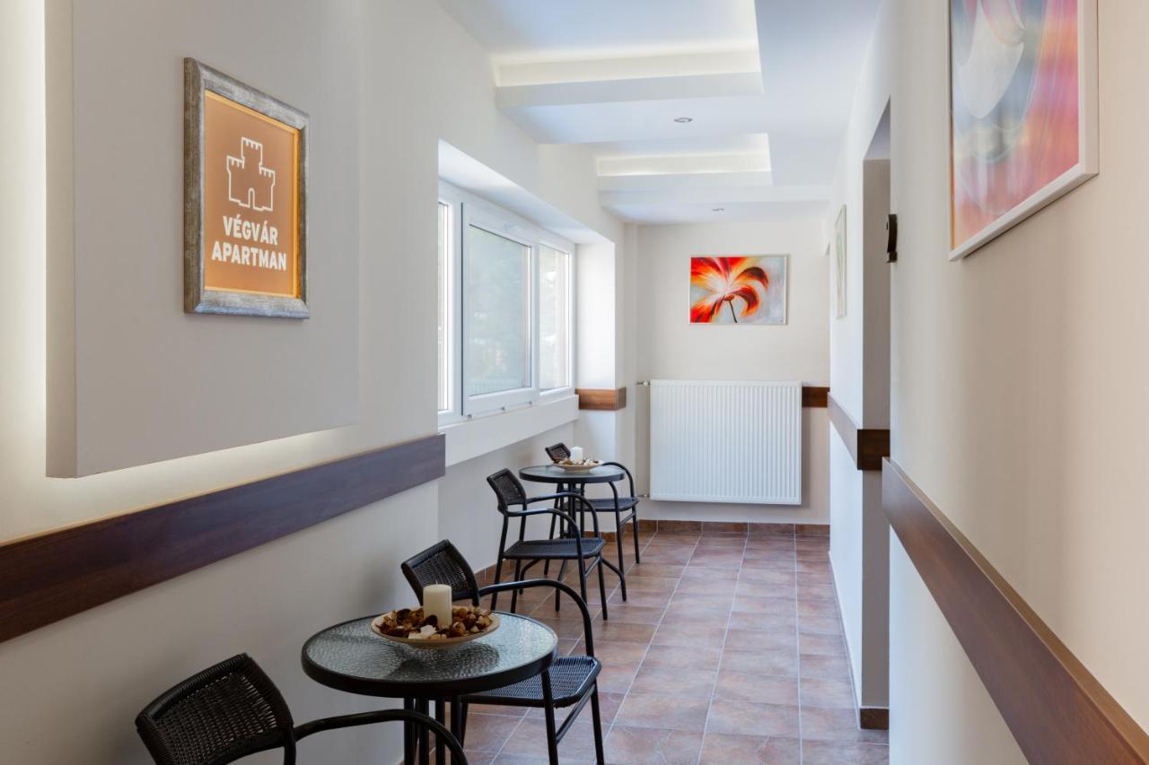 Vegvar Spa Apartman ギュラ エクステリア 写真