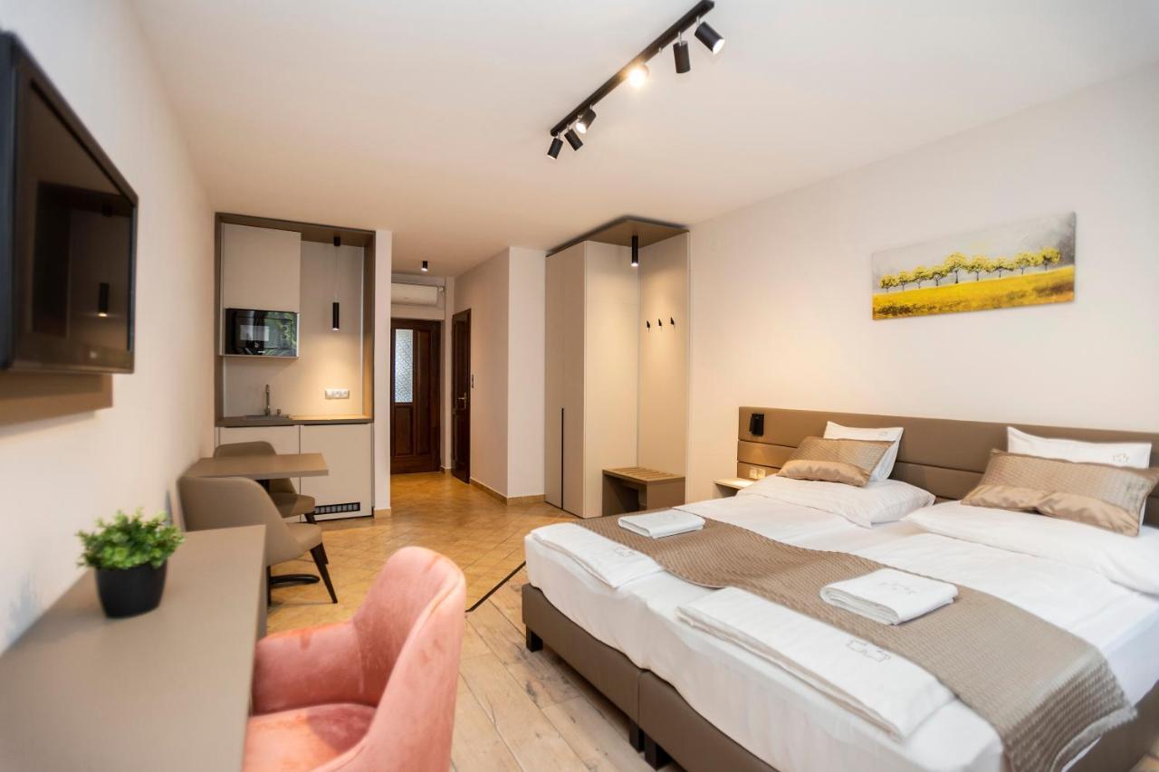 Vegvar Spa Apartman ギュラ エクステリア 写真