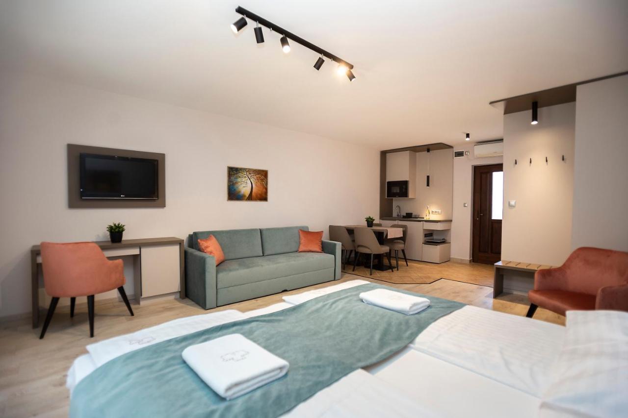 Vegvar Spa Apartman ギュラ エクステリア 写真