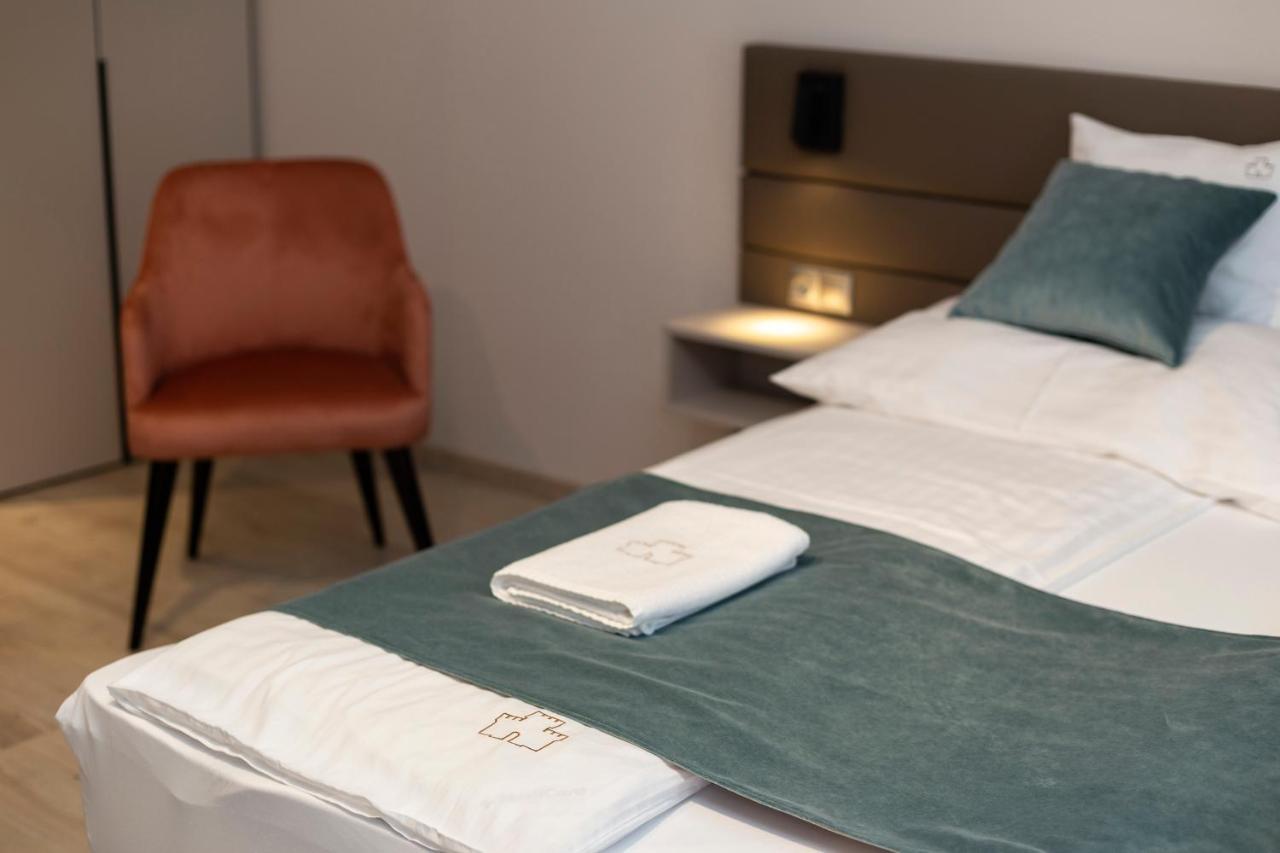 Vegvar Spa Apartman ギュラ エクステリア 写真