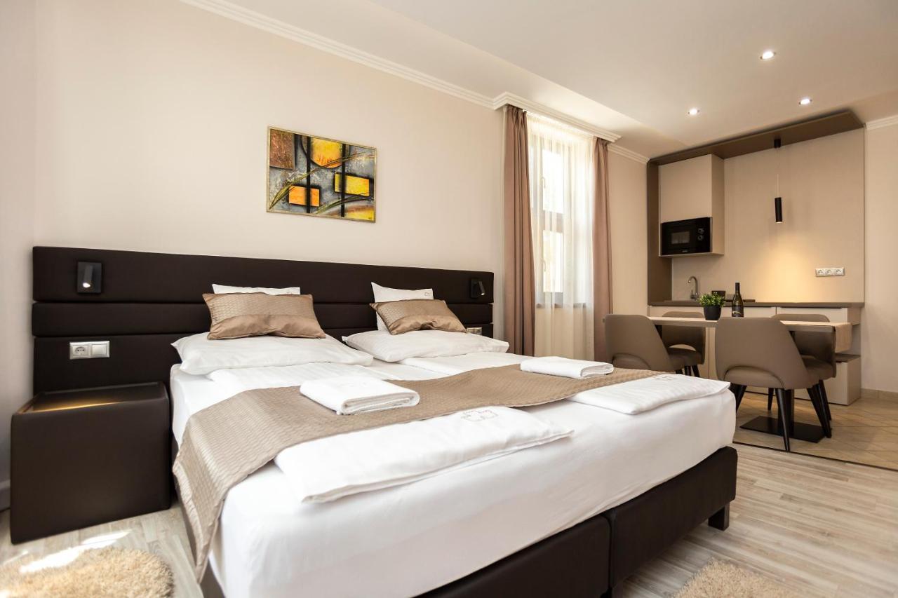 Vegvar Spa Apartman ギュラ エクステリア 写真