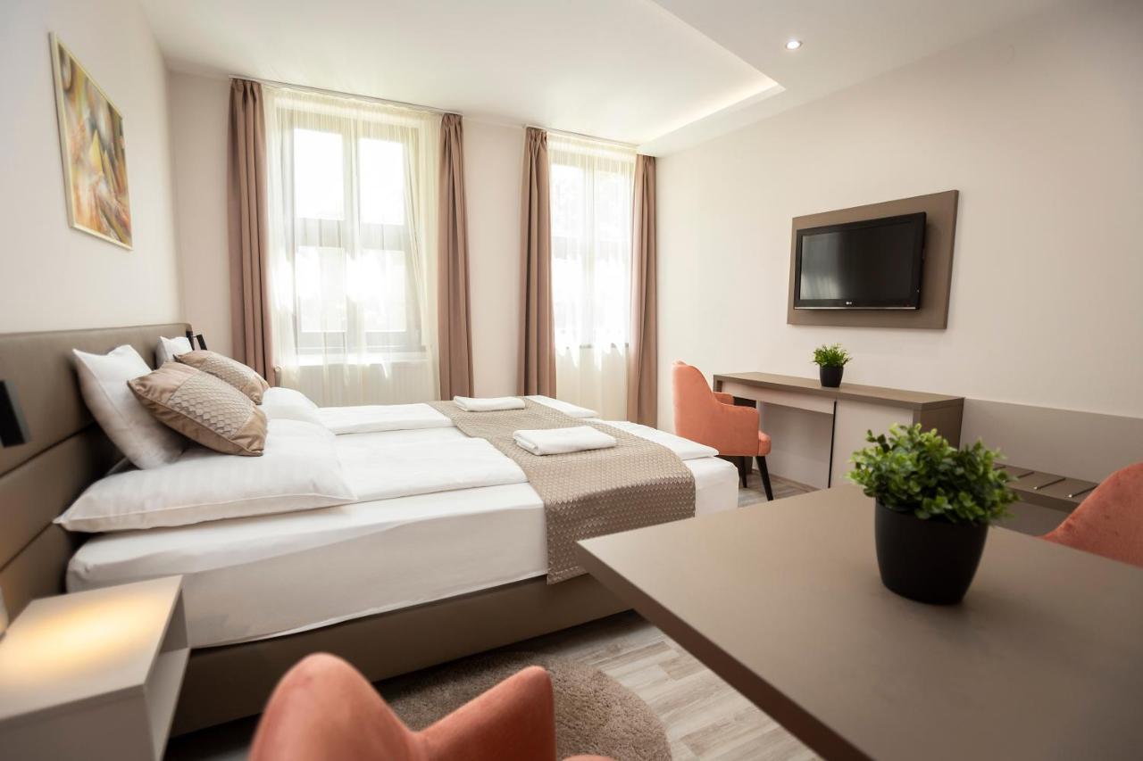 Vegvar Spa Apartman ギュラ エクステリア 写真