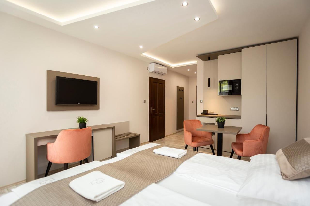 Vegvar Spa Apartman ギュラ エクステリア 写真