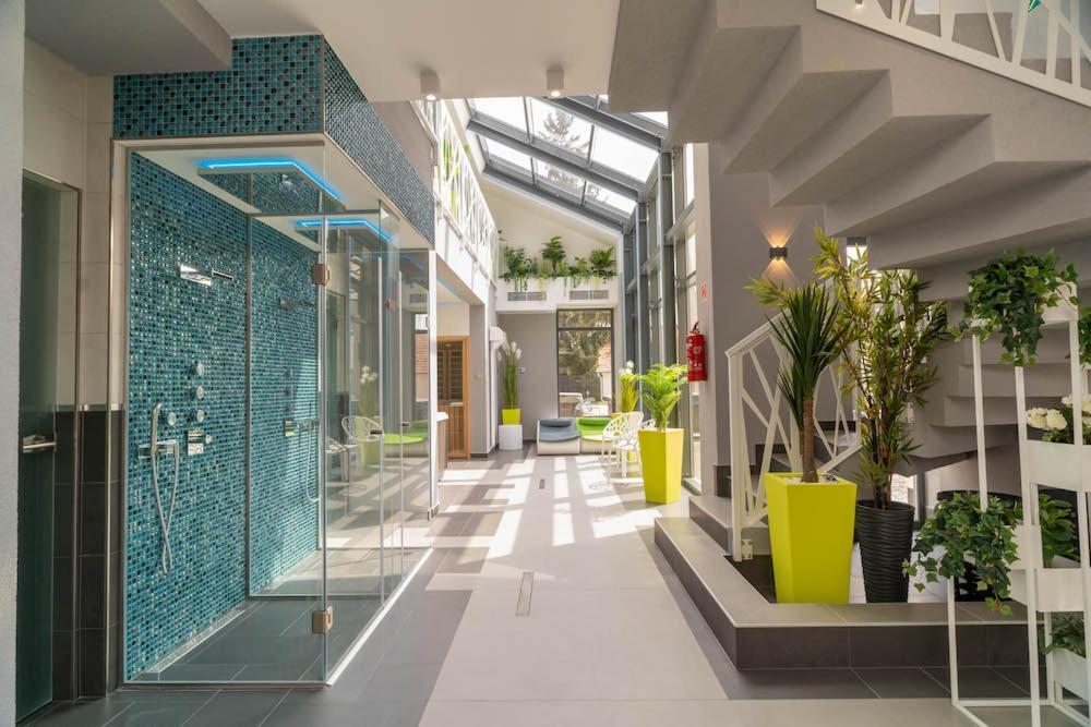 Vegvar Spa Apartman ギュラ エクステリア 写真