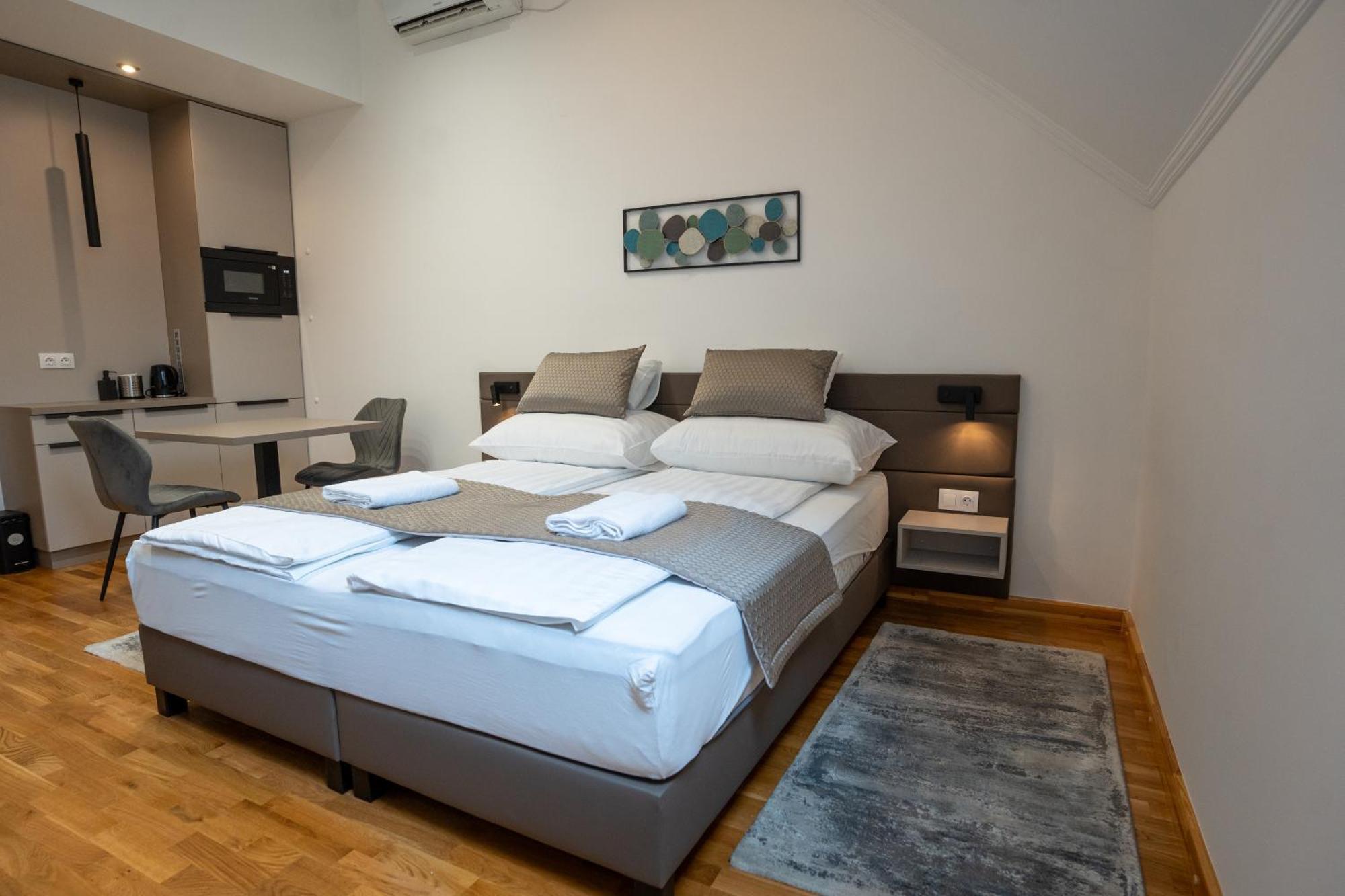 Vegvar Spa Apartman ギュラ エクステリア 写真